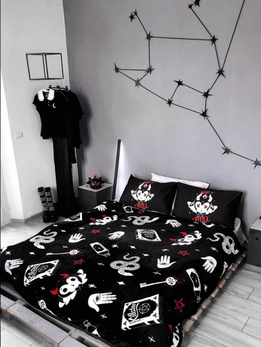 KILLSTAR - IโM MAGIC BEDSPREAD